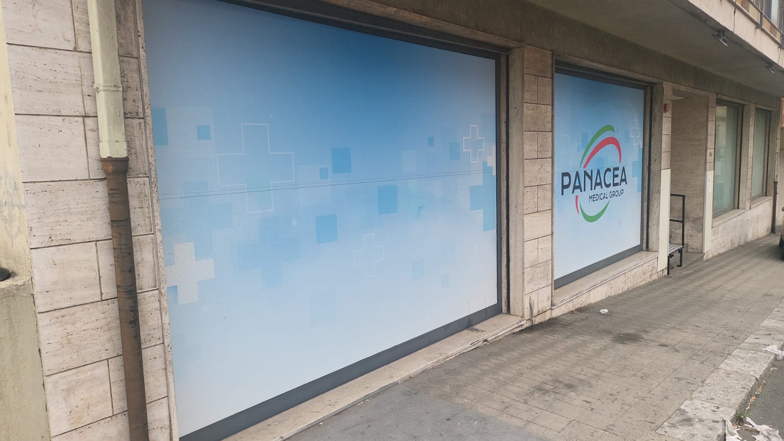 Esterno della sede Panacea Medical Group in Via Sbarre Centrali