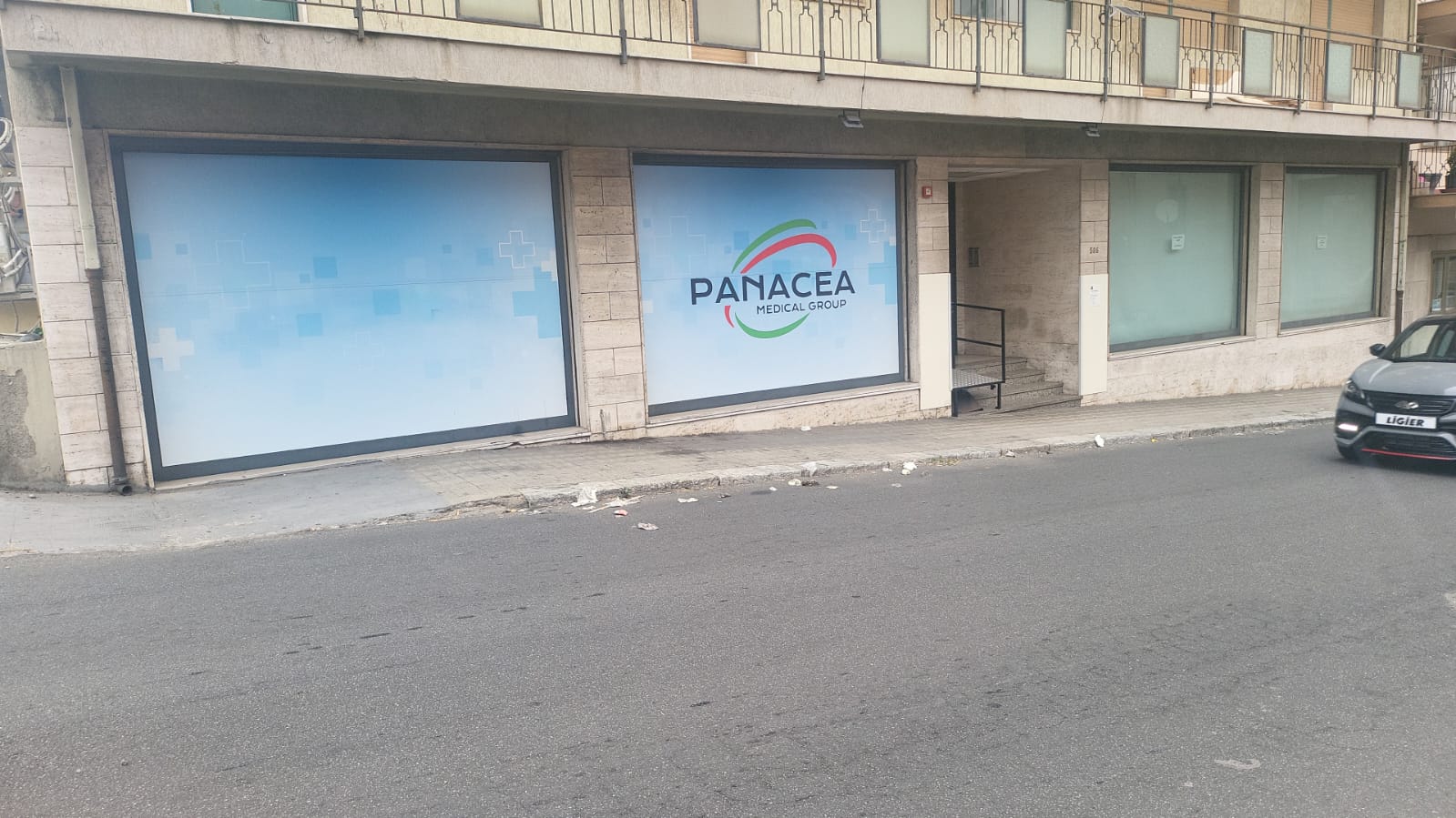 La sede Panacea Medical Group vista dalla strada